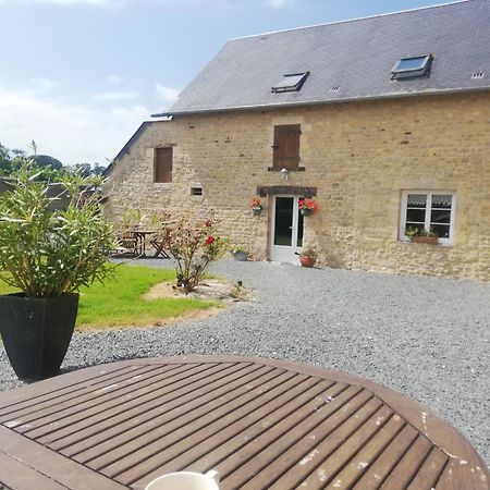 Ferme De Montigny Bed and Breakfast Asnieres-en-Bessin Εξωτερικό φωτογραφία