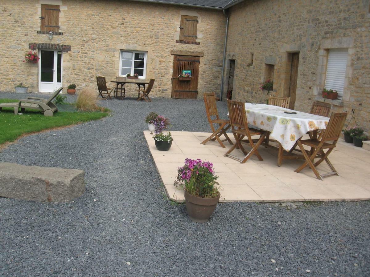 Ferme De Montigny Bed and Breakfast Asnieres-en-Bessin Εξωτερικό φωτογραφία
