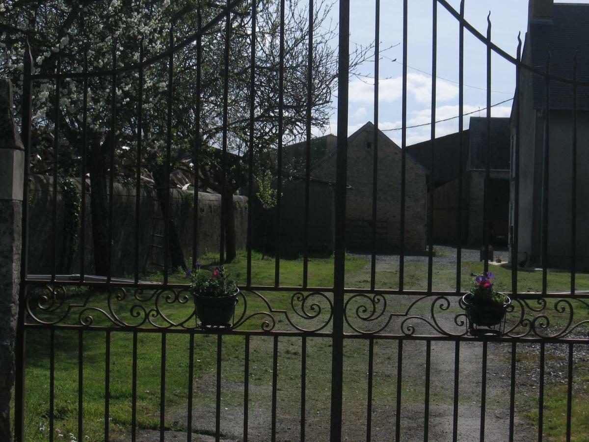 Ferme De Montigny Bed and Breakfast Asnieres-en-Bessin Εξωτερικό φωτογραφία