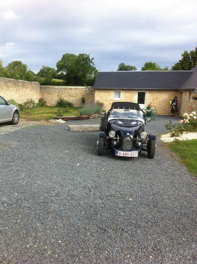 Ferme De Montigny Bed and Breakfast Asnieres-en-Bessin Εξωτερικό φωτογραφία